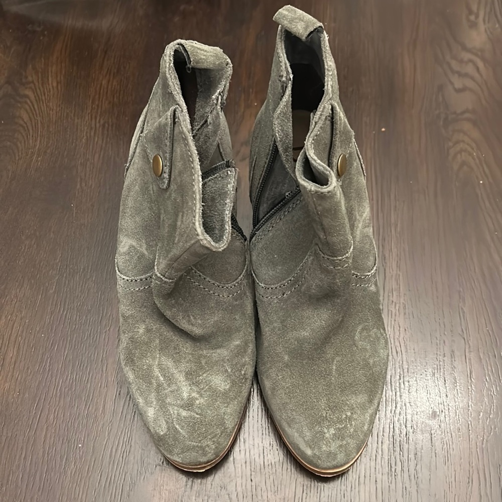 High heeled booties, size 5.5, barely worn